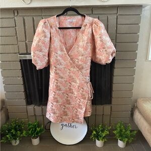 Pink, white and rose Gold dress from Just Fab. Size XXL, never worn.